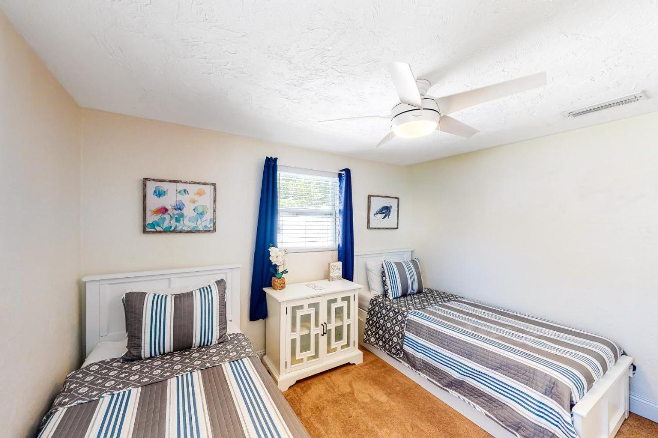Pinellas Park Cottage Сент-Питерсберг Экстерьер фото